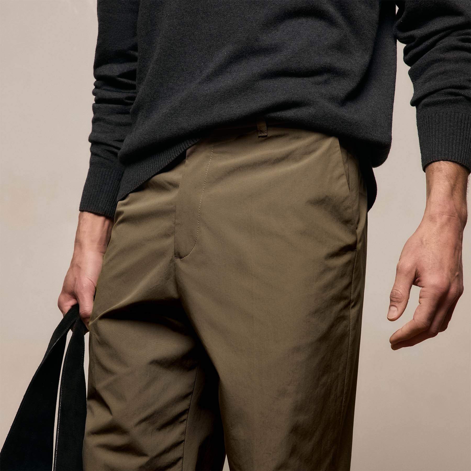 Italian Heavy Poplin Clean Front Trouser in Light Olive | James Perse Los Angeles