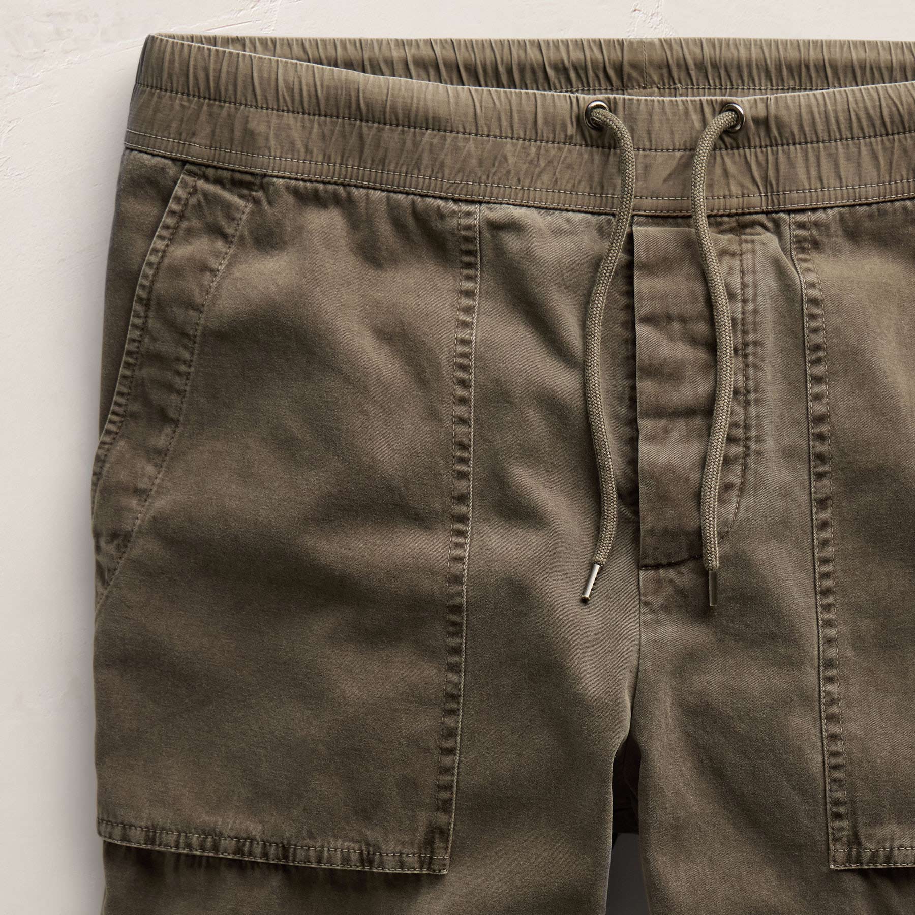 Cotton Cashmere Utility Pant In Army Green Pigment | James Perse Los Angeles