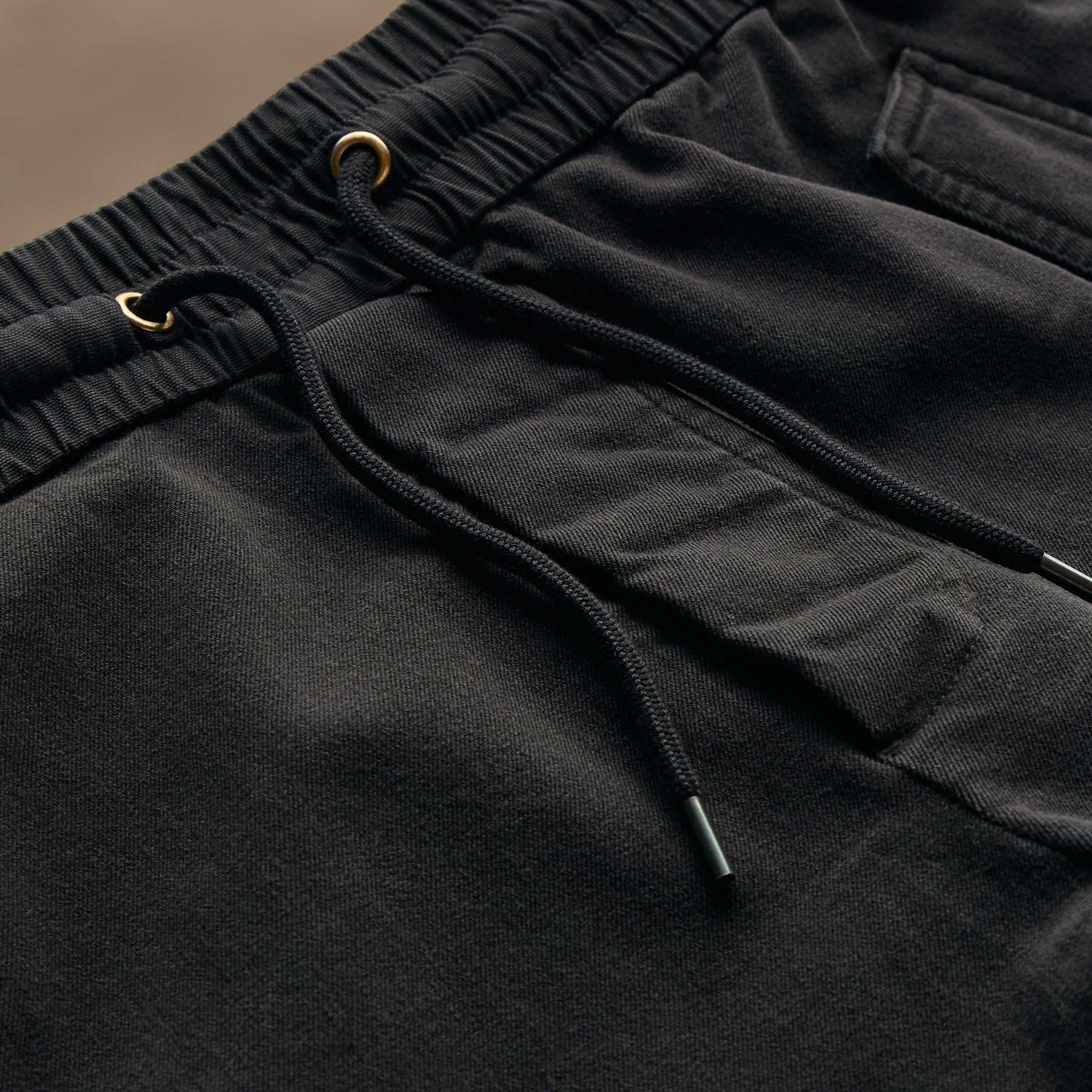 Woven Terry Cargo Pant in Black | James Perse Los Angeles