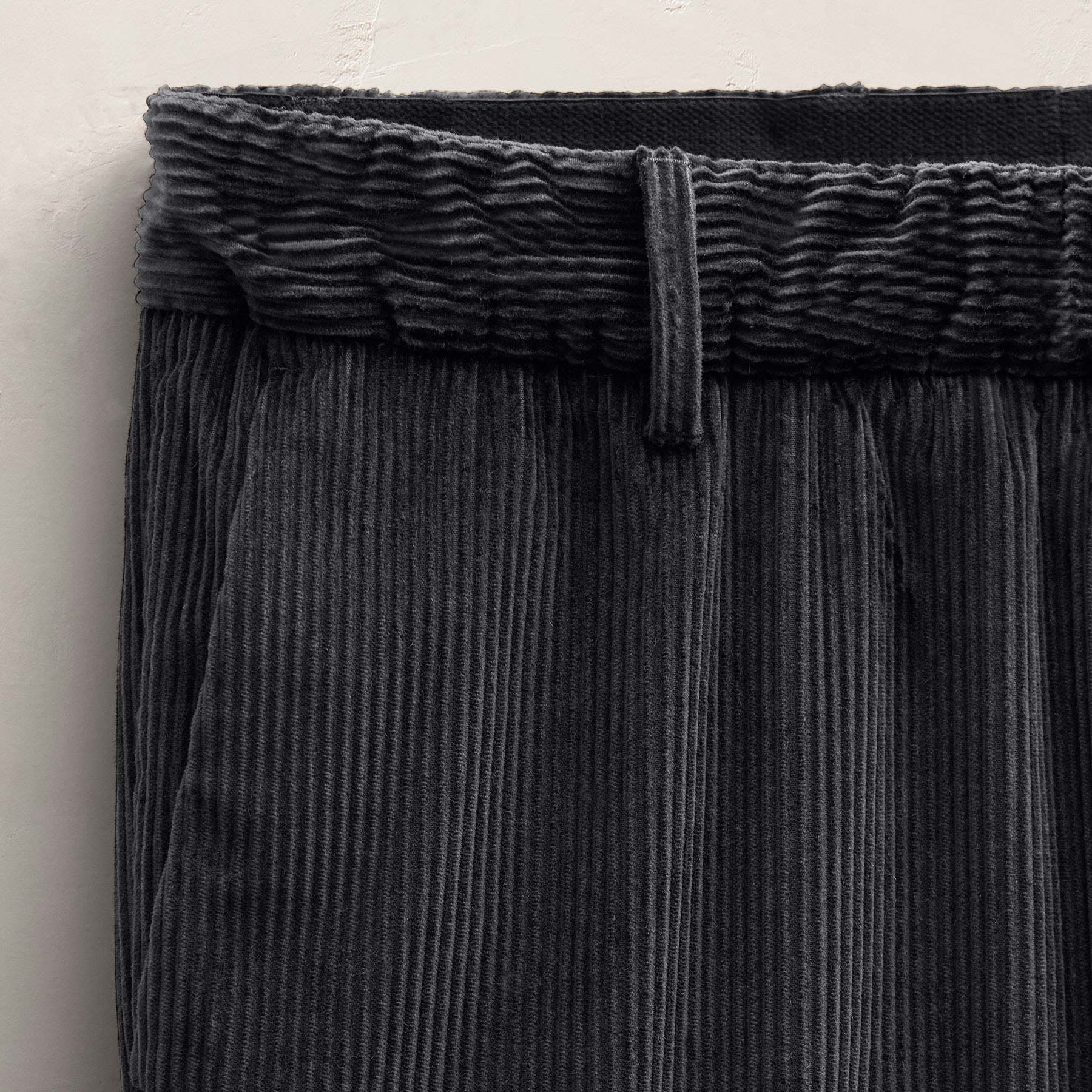 Corduroy Pant in Magma | James Perse Los Angeles