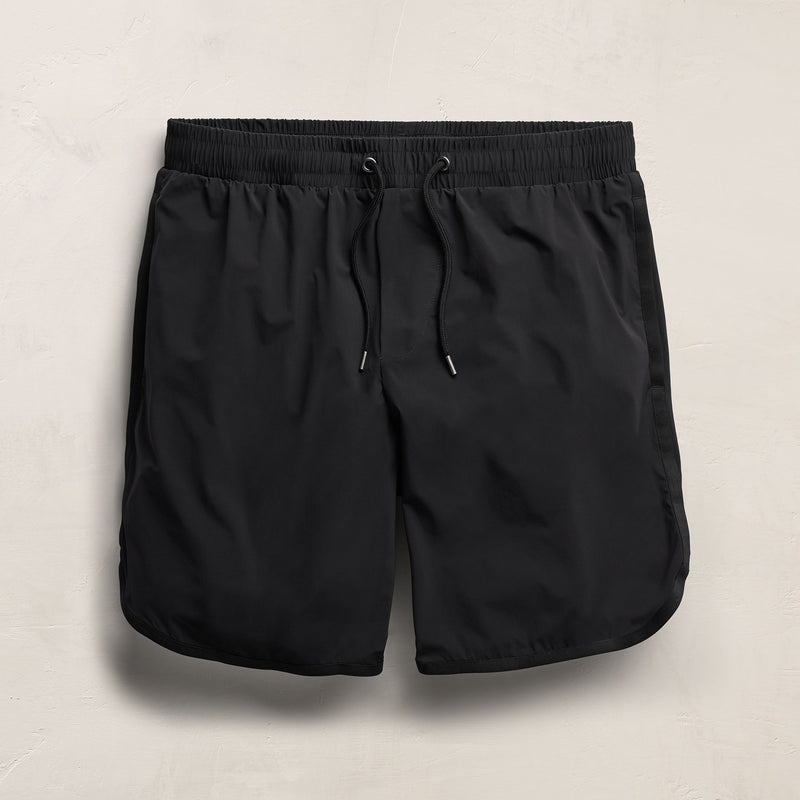 Curved Hem Board Short in Black/Black | James Perse Los Angeles