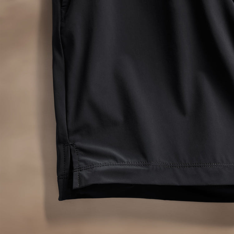 Split Hem Boardshort in Black | James Perse Los Angeles