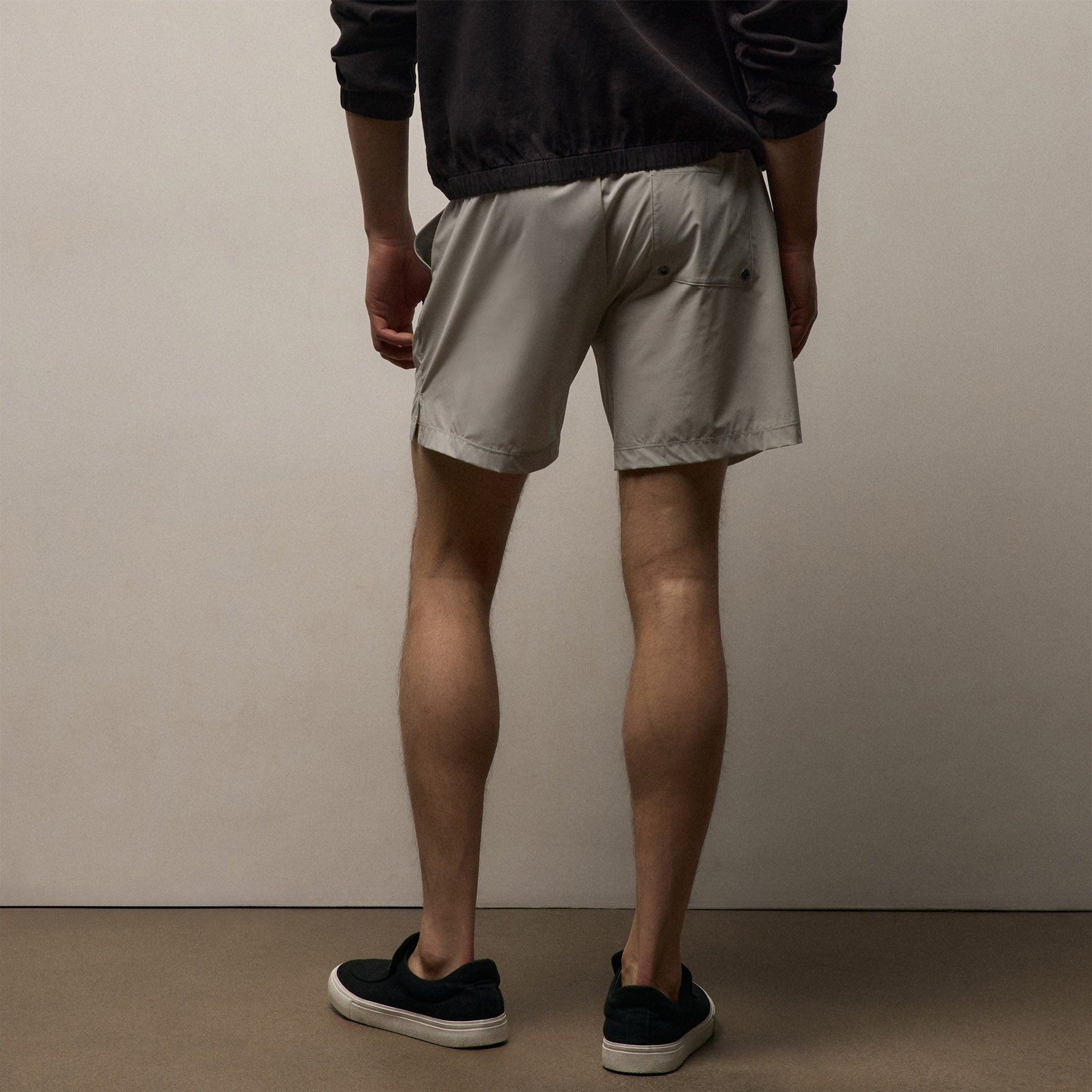 Split Hem Boardshort in Salt | James Perse Los Angeles