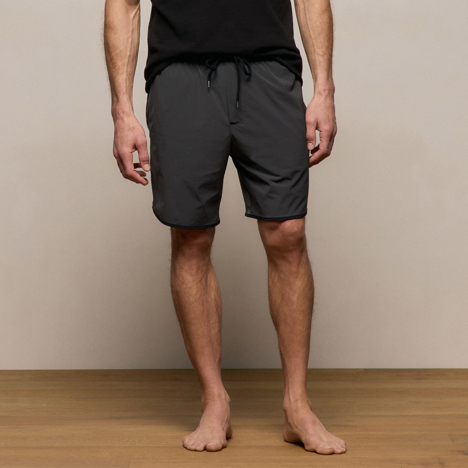 Retro Boardshort in Carbon/Black | James Perse Los Angeles