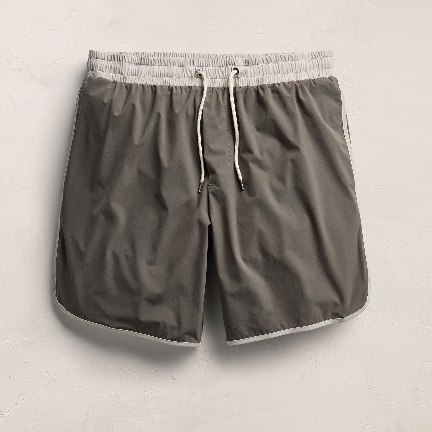 Retro Boardshort in Granite/Salt | James Perse Los Angeles