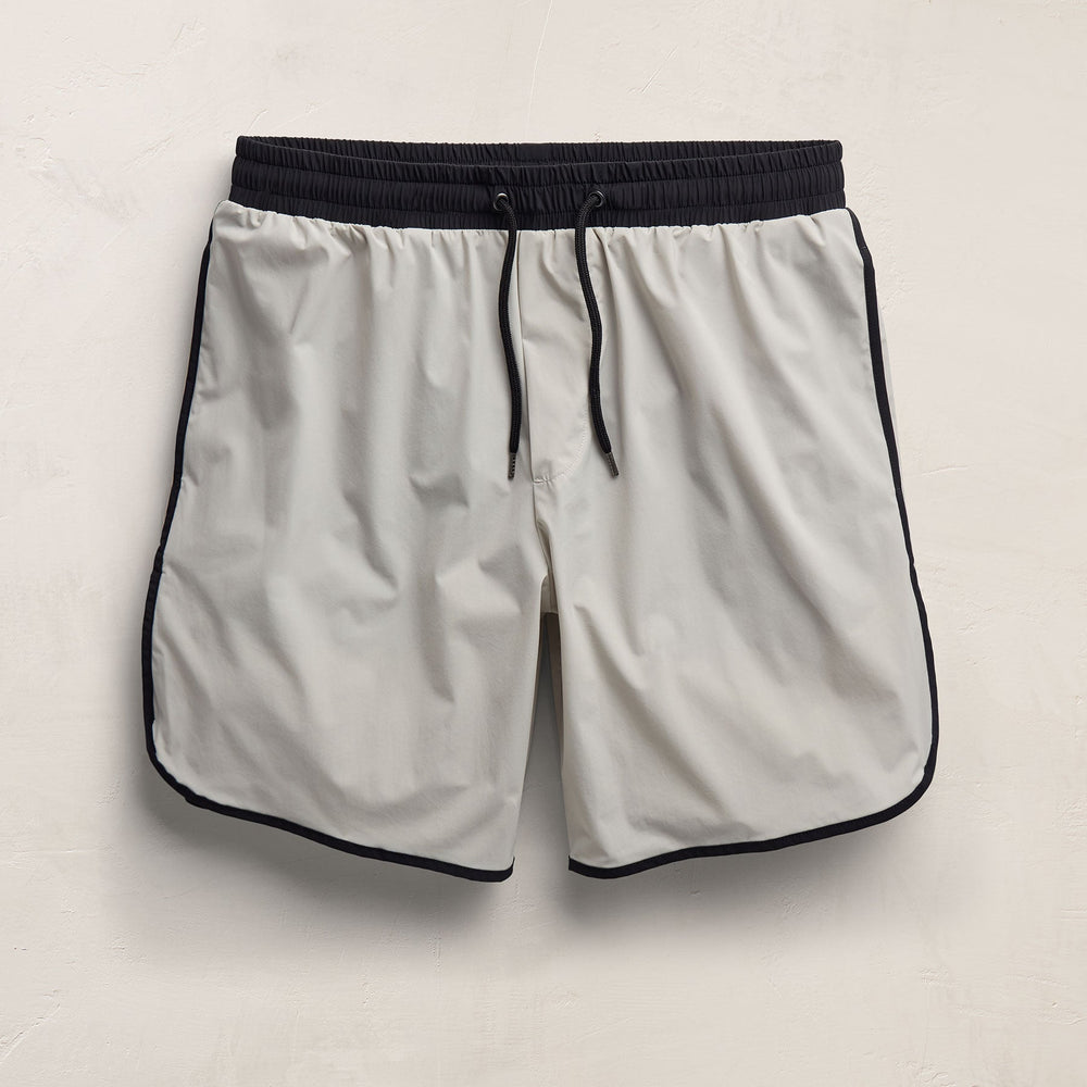 Retro Boardshort in Salt/Black | James Perse Los Angeles