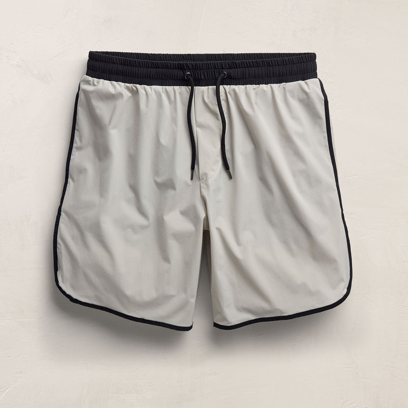 Retro Boardshort in Salt/Black | James Perse Los Angeles