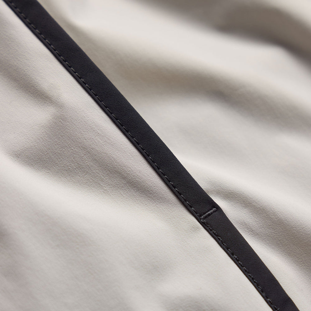 Retro Boardshort in Salt/Black | James Perse Los Angeles