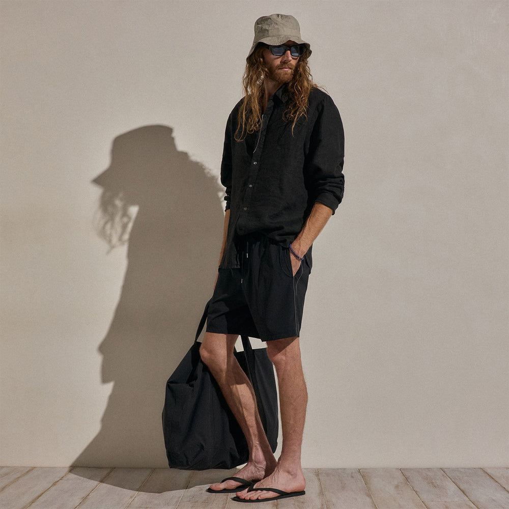 Contrast Piped Boardshort in Black/Carbon | James Perse Los Angeles