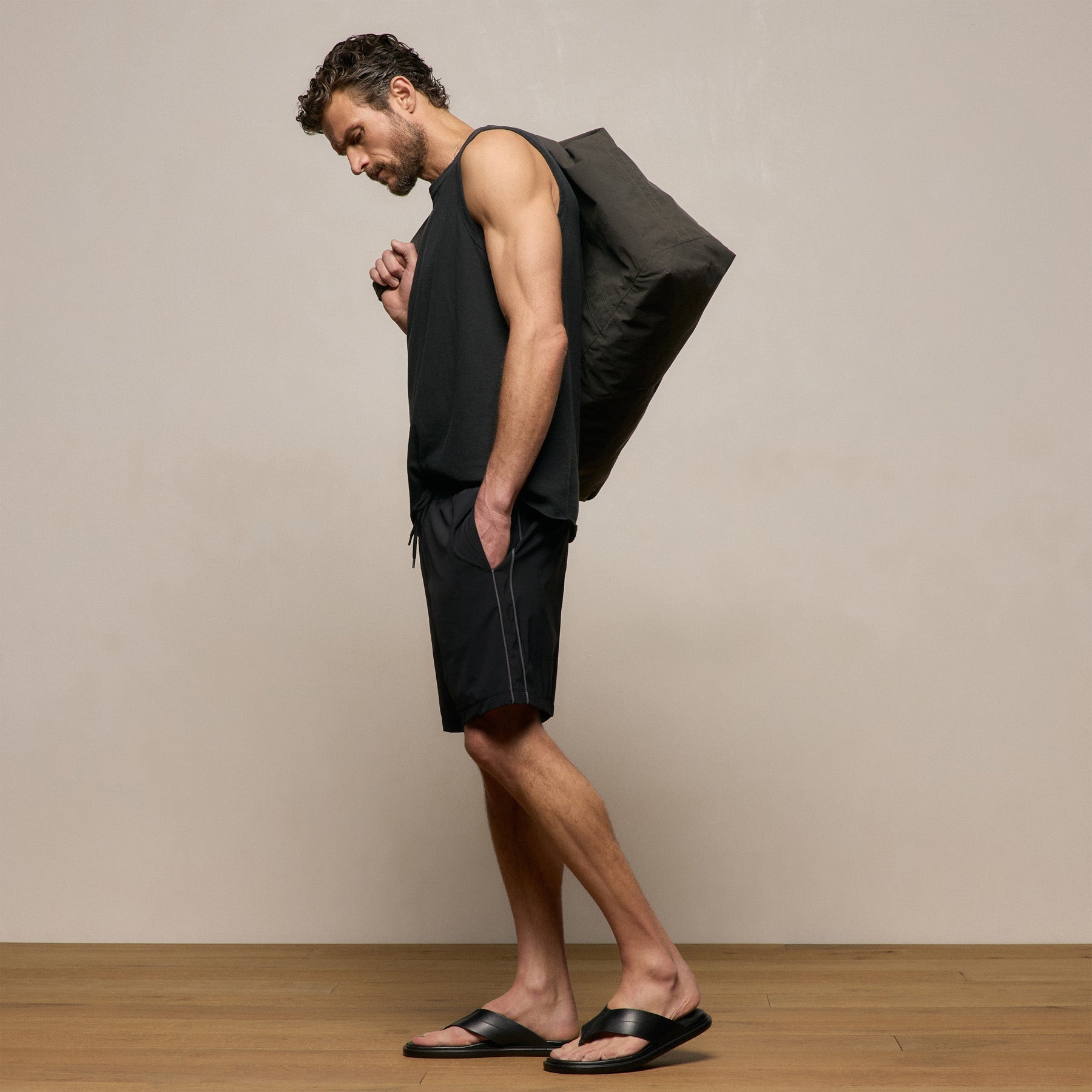 Contrast Piped Boardshort in Black/Carbon | James Perse Los Angeles