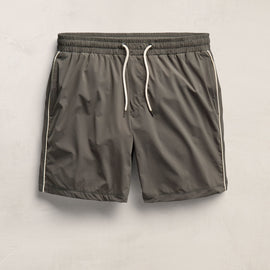 Contrast Piped Boardshort in Granite/Ivory | James Perse Los Angeles