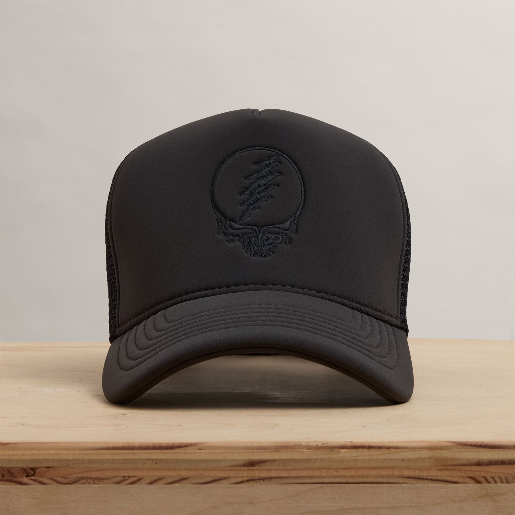 Grateful Dead Single Color Skull Embroidery Trucker - Carbon