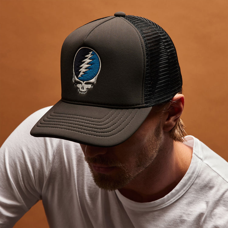 Men's Grateful Dead Cashmere Sweater & Trucker Hat Set in Flannel/Black | James Perse Los Angeles