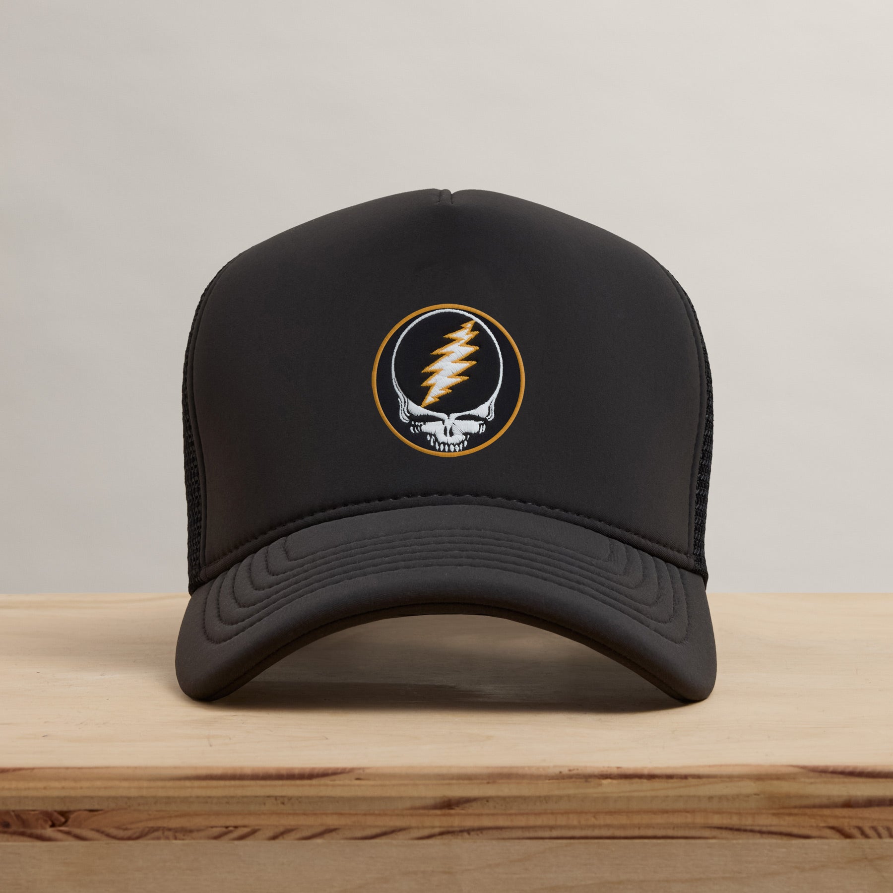 Grateful Dead Patch Trucker in Carbon Grey | James Perse Los Angeles