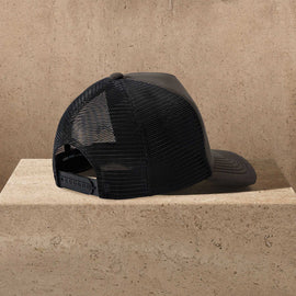 Scuba Trucker Hat in Carbon Grey | James Perse Los Angeles