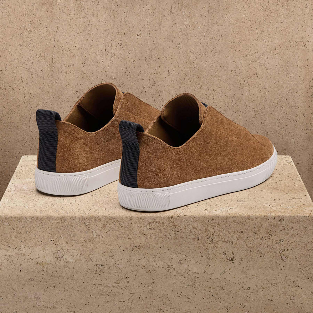 Men's Suede Solstice Sneaker in Chestnut | James Perse Los Angeles