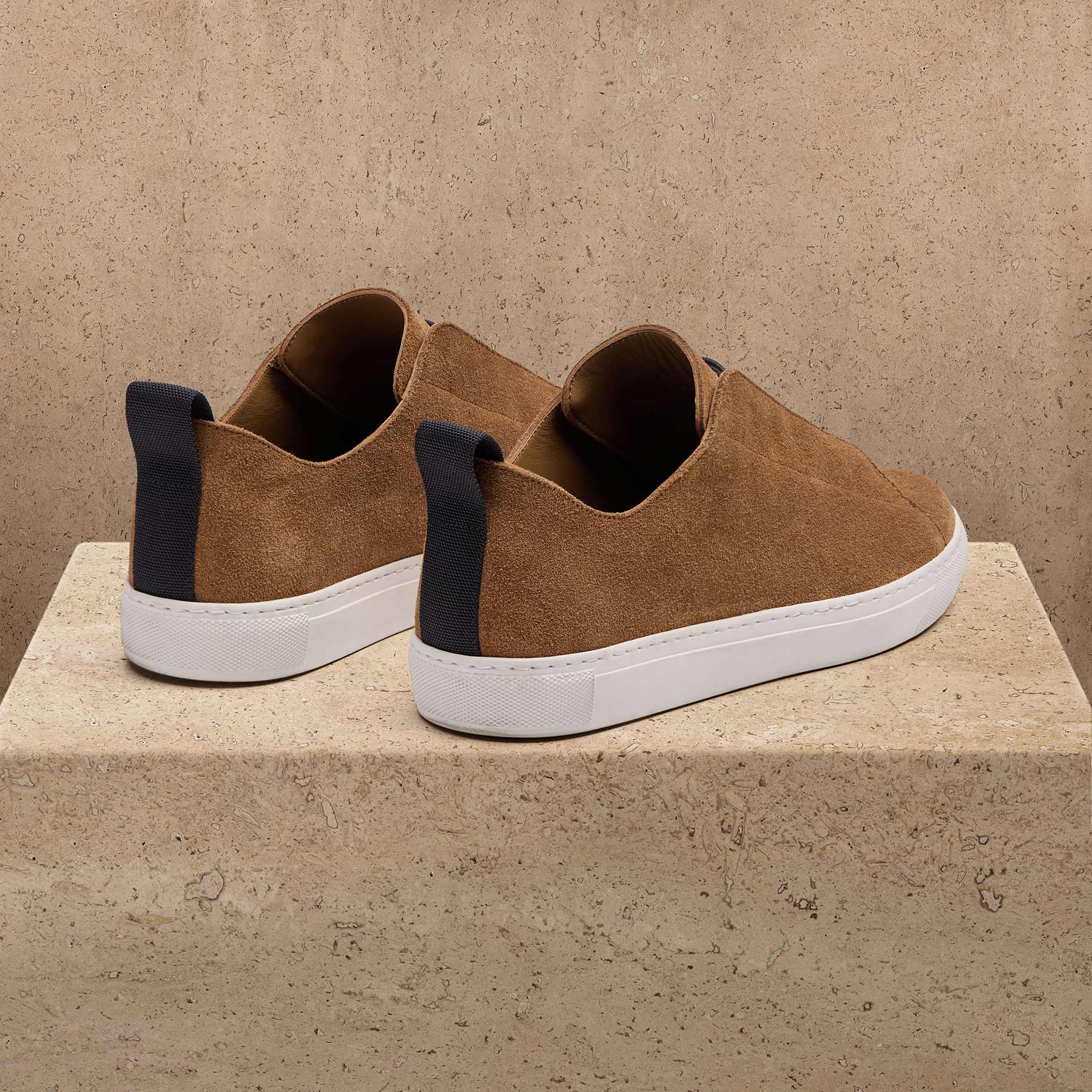 Men's Suede Solstice Sneaker in Chestnut | James Perse Los Angeles