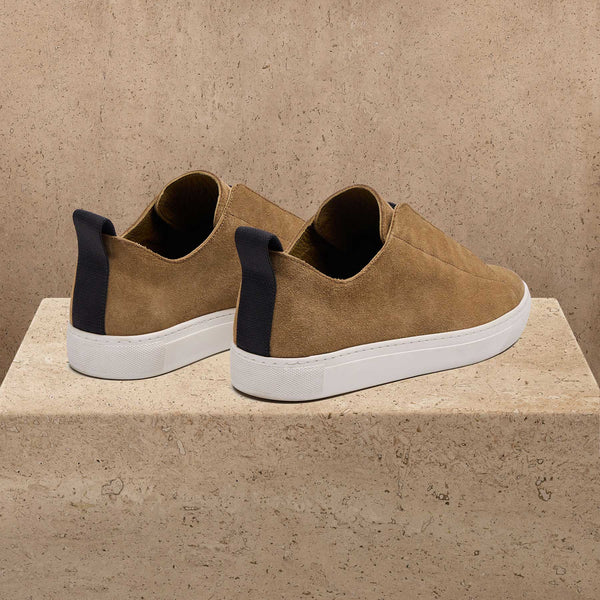 Men's Suede Solstice Sneaker in String | James Perse Los Angeles