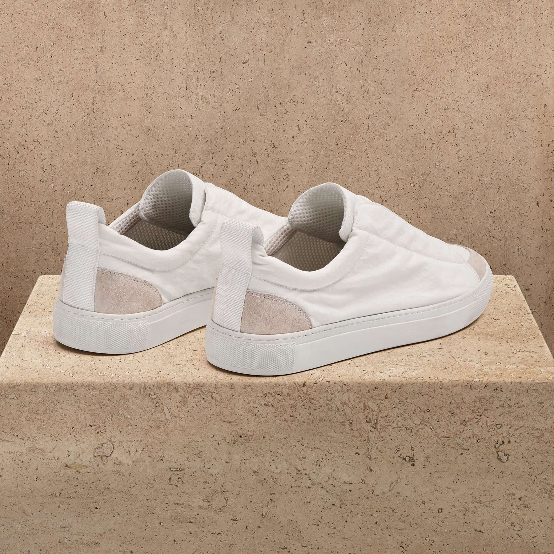 Men's Solstice Skate Low Top Sneaker in White/Taupe | James Perse Los Angeles