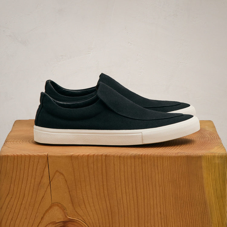 Men's Coastal Canvas Slip On in Black | James Perse Los Angeles