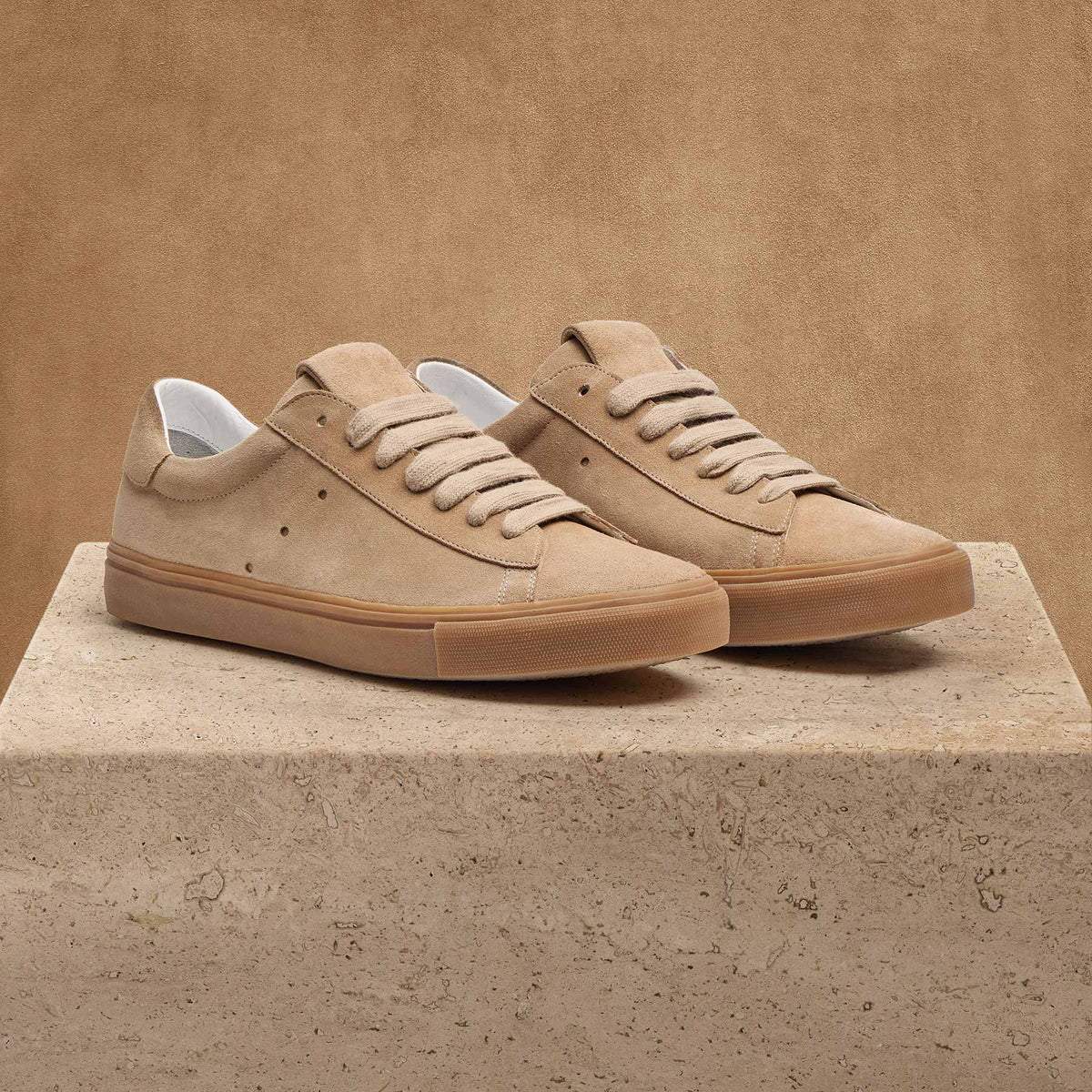 Men's Suede Retro Sneaker in Cappuccino | James Perse Los Angeles