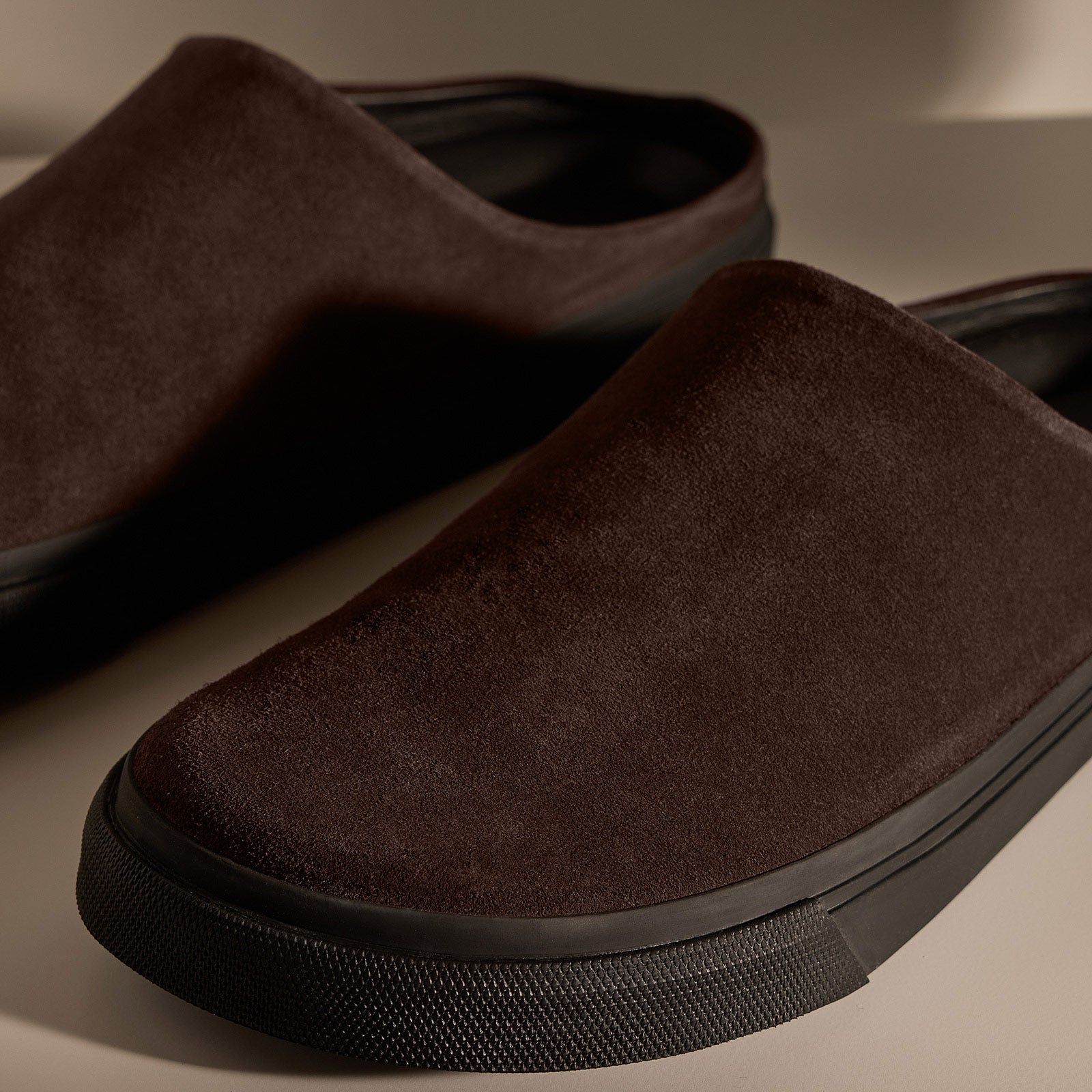 Men's Suede Clog in Cafe | James Perse Los Angeles