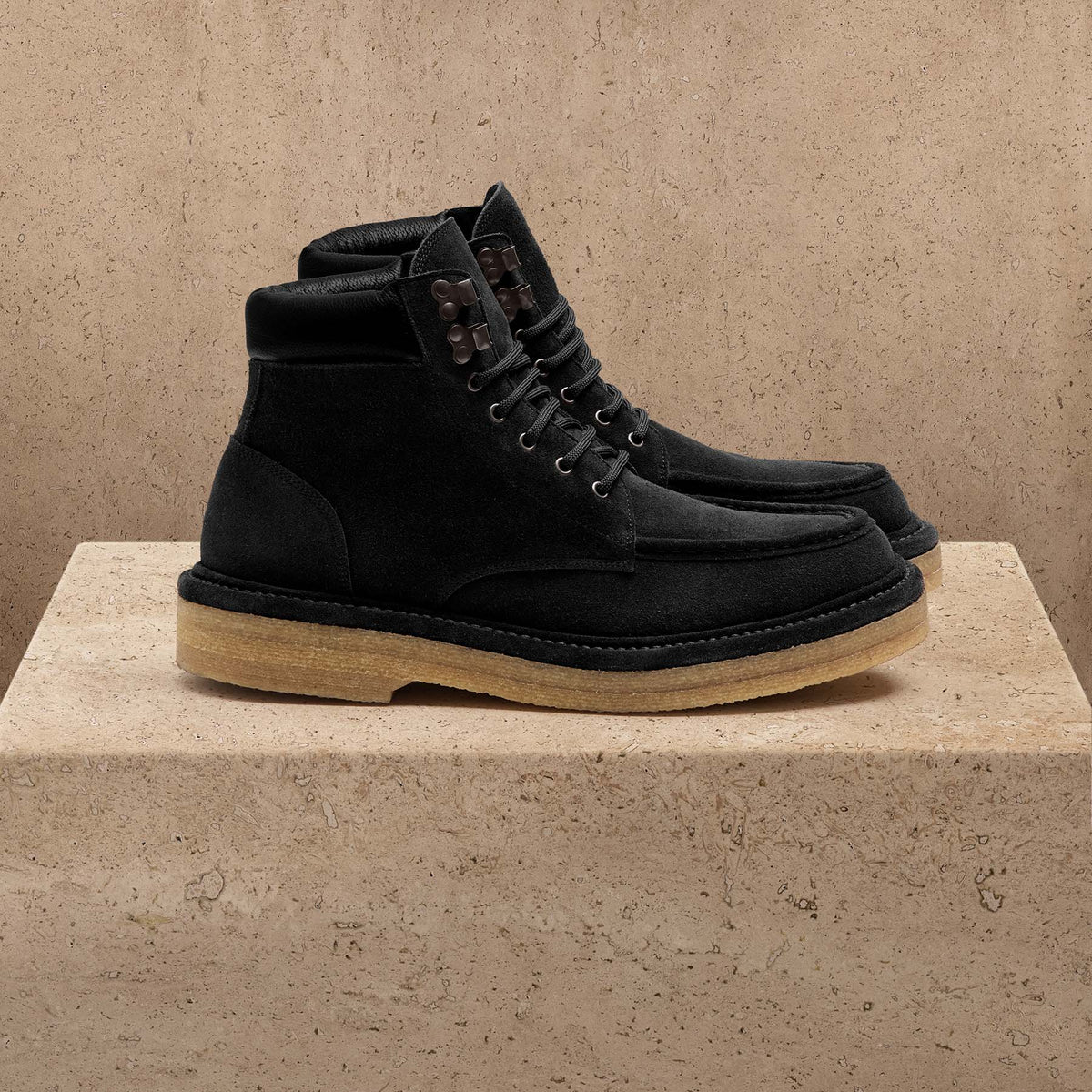 Men's Suede Work Boot In Black | James Perse Los Angeles