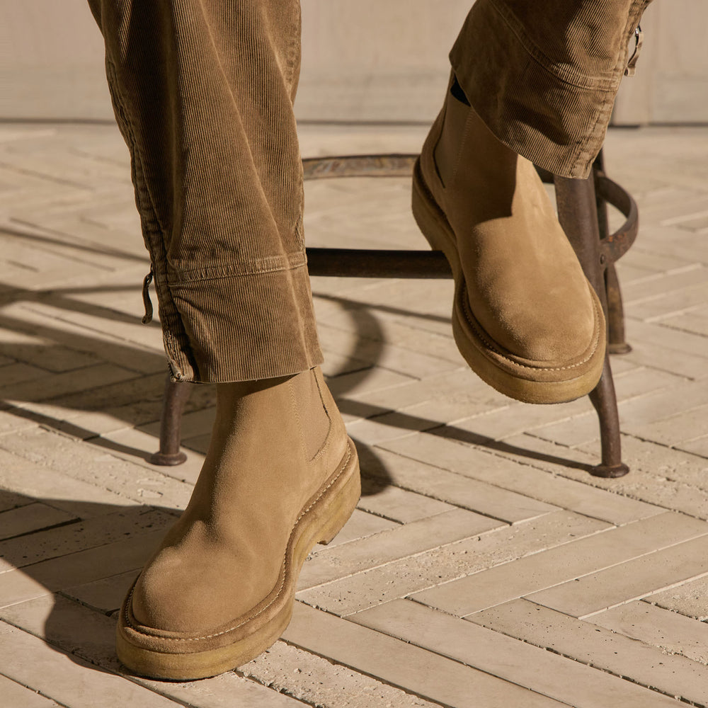Men's Suede Chelsea Boot - String