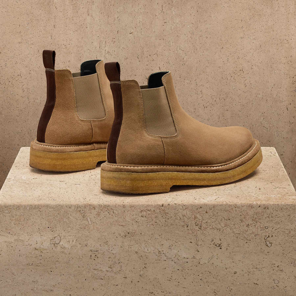 Men's Suede Chelsea Boot In String | James Perse Los Angeles