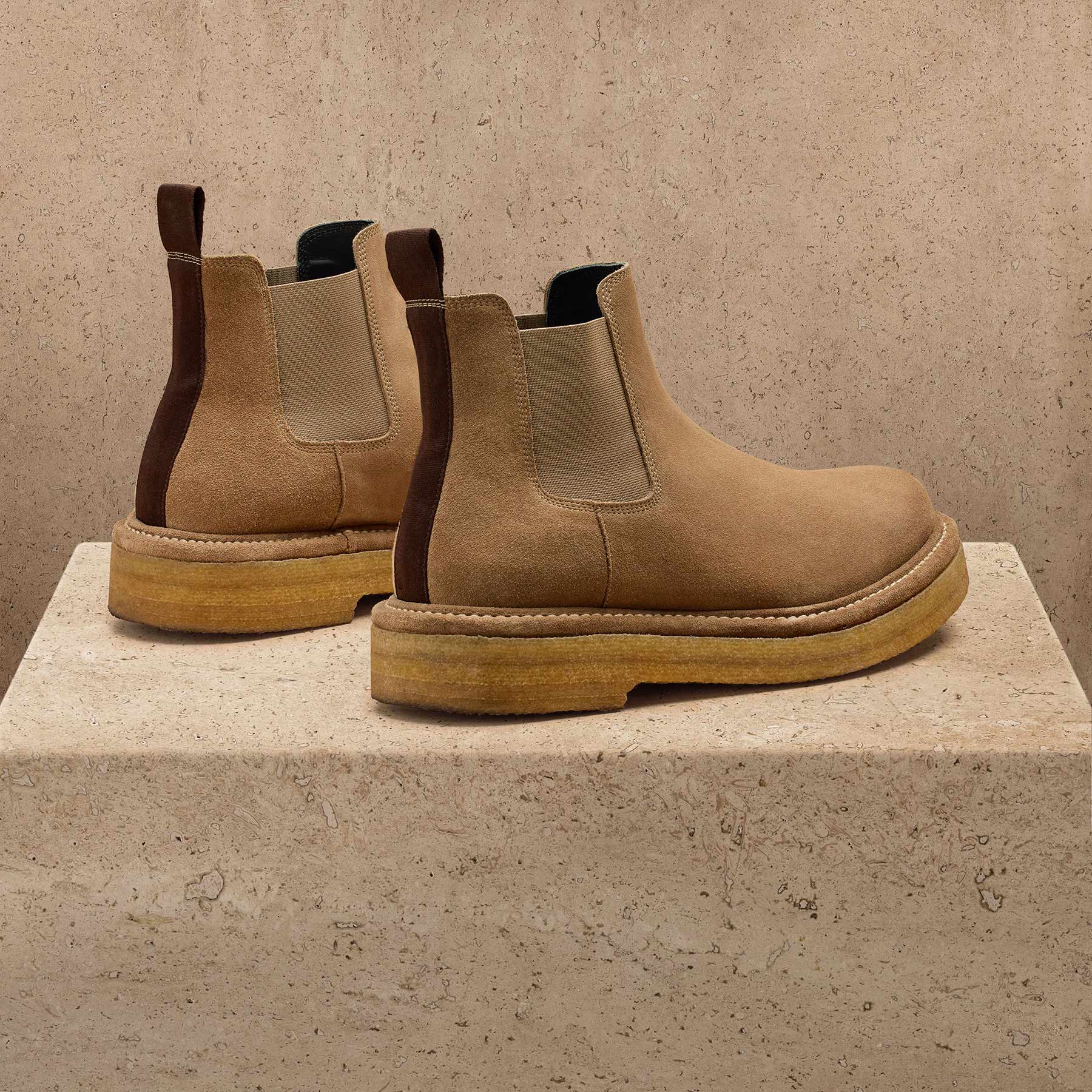 Men's Suede Chelsea Boot In String | James Perse Los Angeles