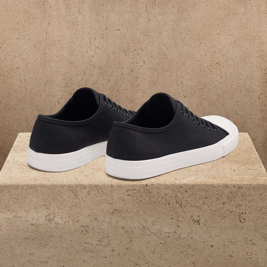 Men's Cotton Canvas Low Top Sneaker in Black | James Perse Los Angeles