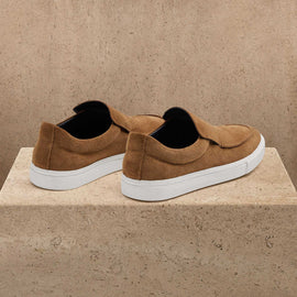 Men's Coastal Suede Slip On in Chestnut | James Perse Los Angeles