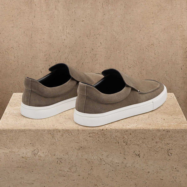 Men's Coastal Suede Slip On in Cement | James Perse Los Angeles