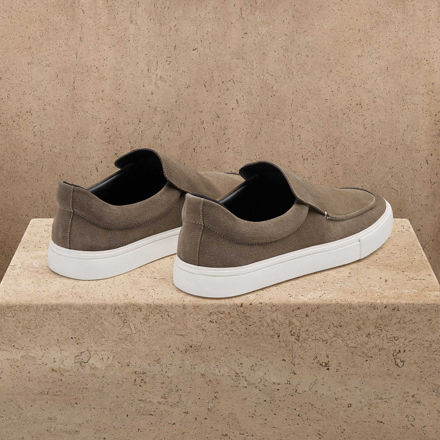 Men's Coastal Suede Slip On in Cement | James Perse Los Angeles
