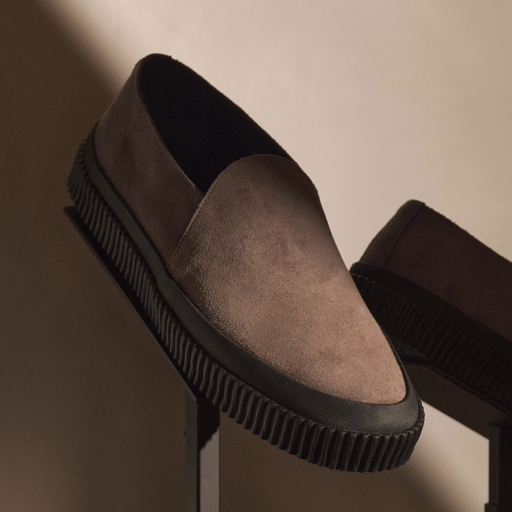 Men's Vulcanized Slip On Loafer in Cement | James Perse Los Angeles
