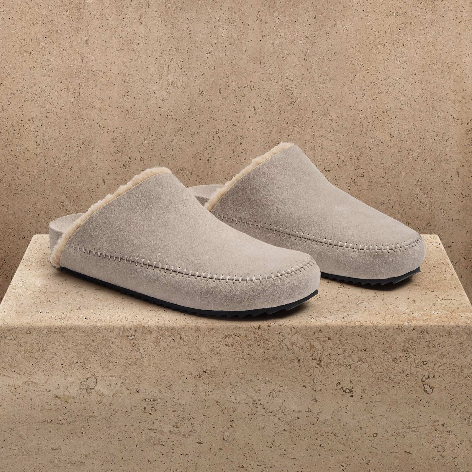 Men's Suede Shearling Clog in Earth | James Perse Los Angeles