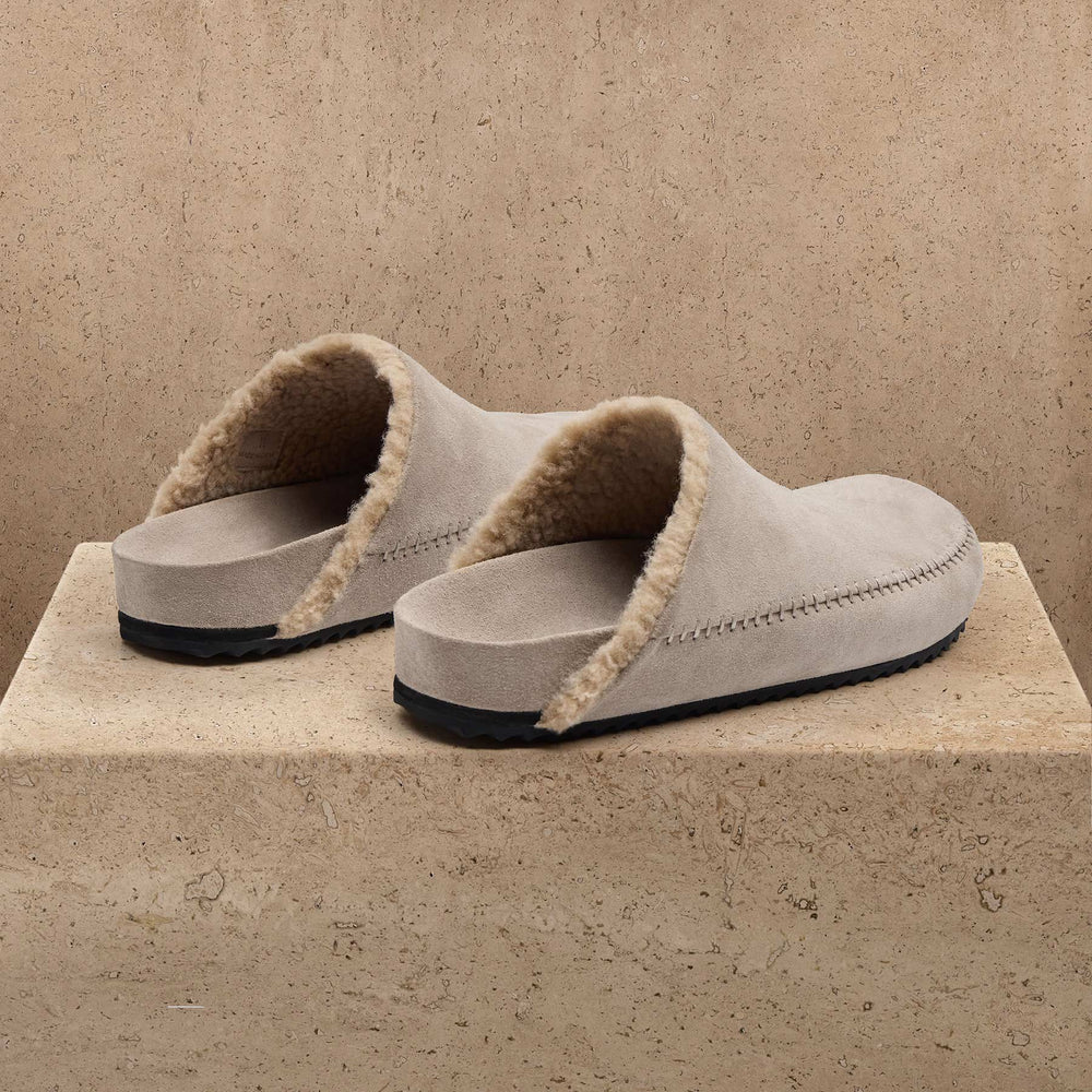 Men's Suede Shearling Clog in Earth | James Perse Los Angeles