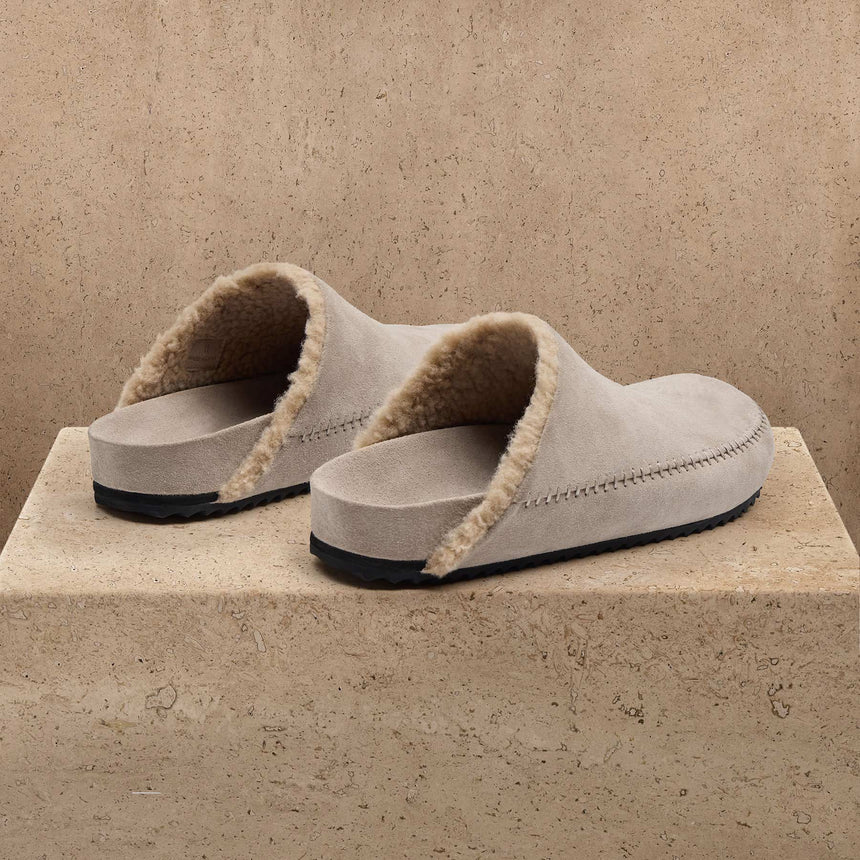 Men's Suede Shearling Clog in Earth | James Perse Los Angeles