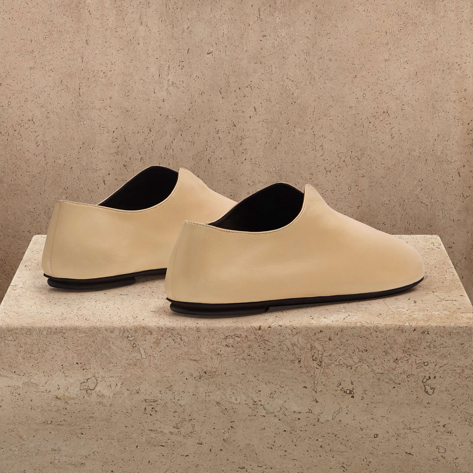 Women's Napa Leather Babouche In Sahara | James Perse Los Angeles