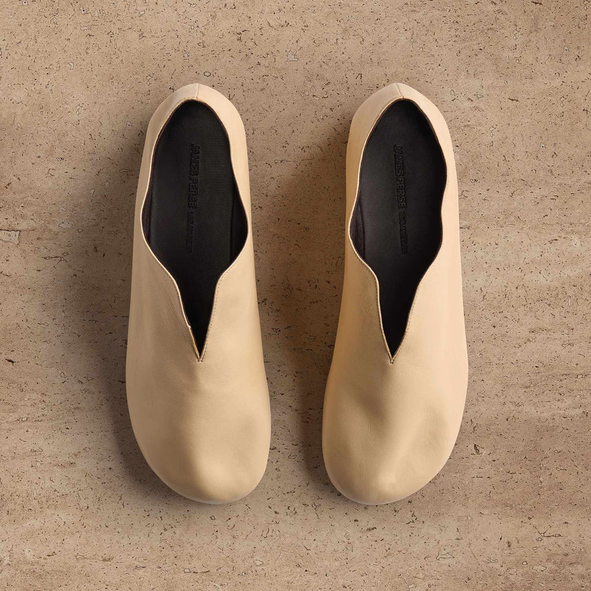 Women's Napa Leather Babouche In Sahara | James Perse Los Angeles