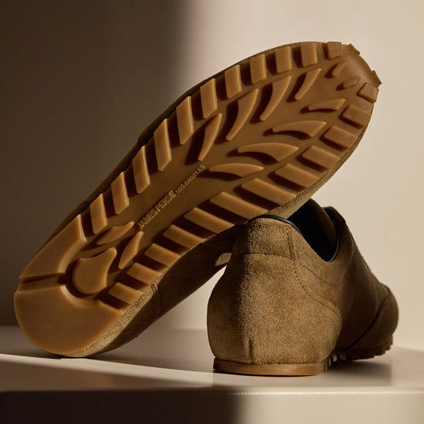 Women's Suede Low Running Sneaker in String | James Perse Los Angeles
