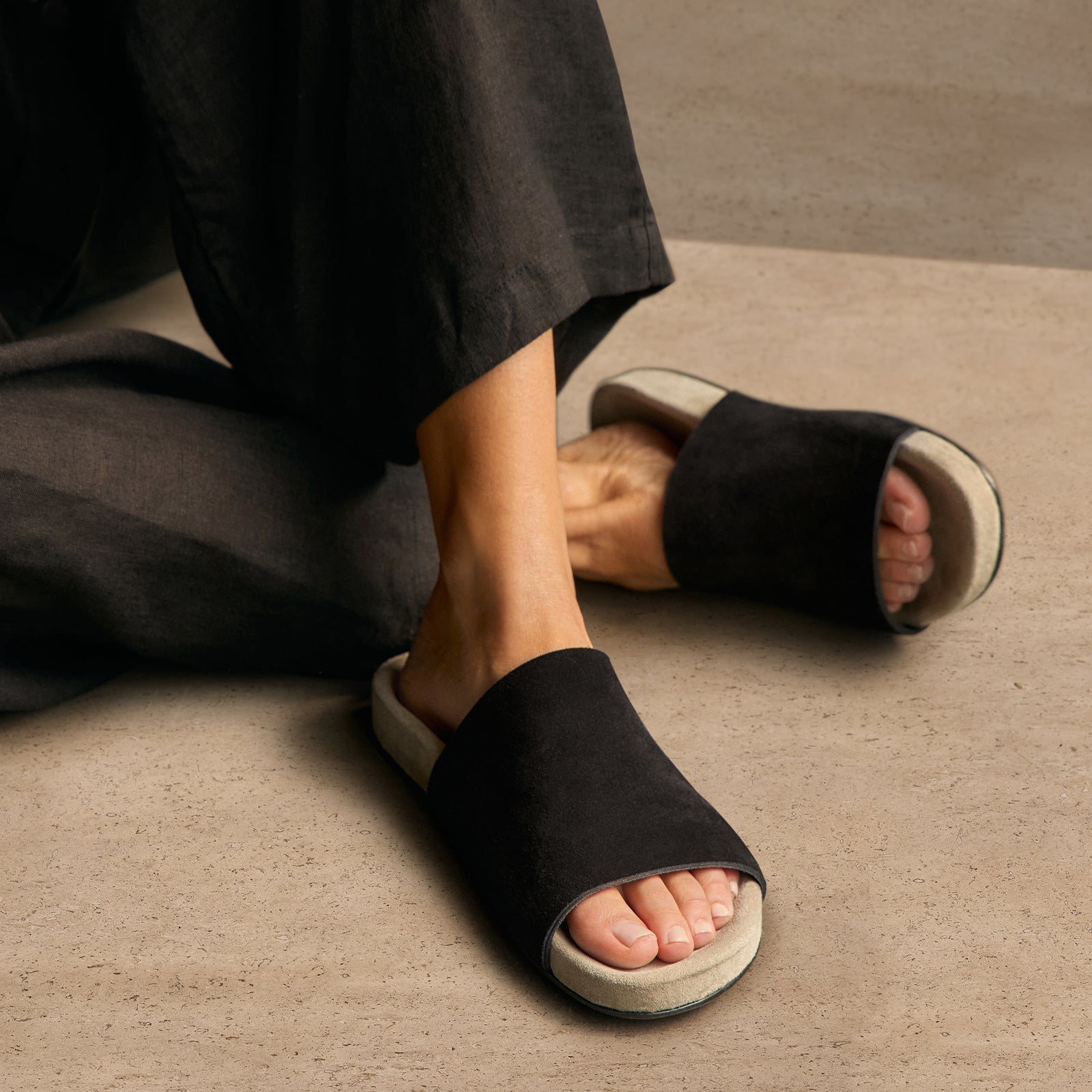 Women's Two Tone Suede Slide In Black/Sand | James Perse Los Angeles