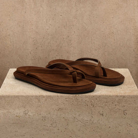 Women's Suede Cross Thong Sandal in Tabacco / Tabacco | James Perse Los Angeles