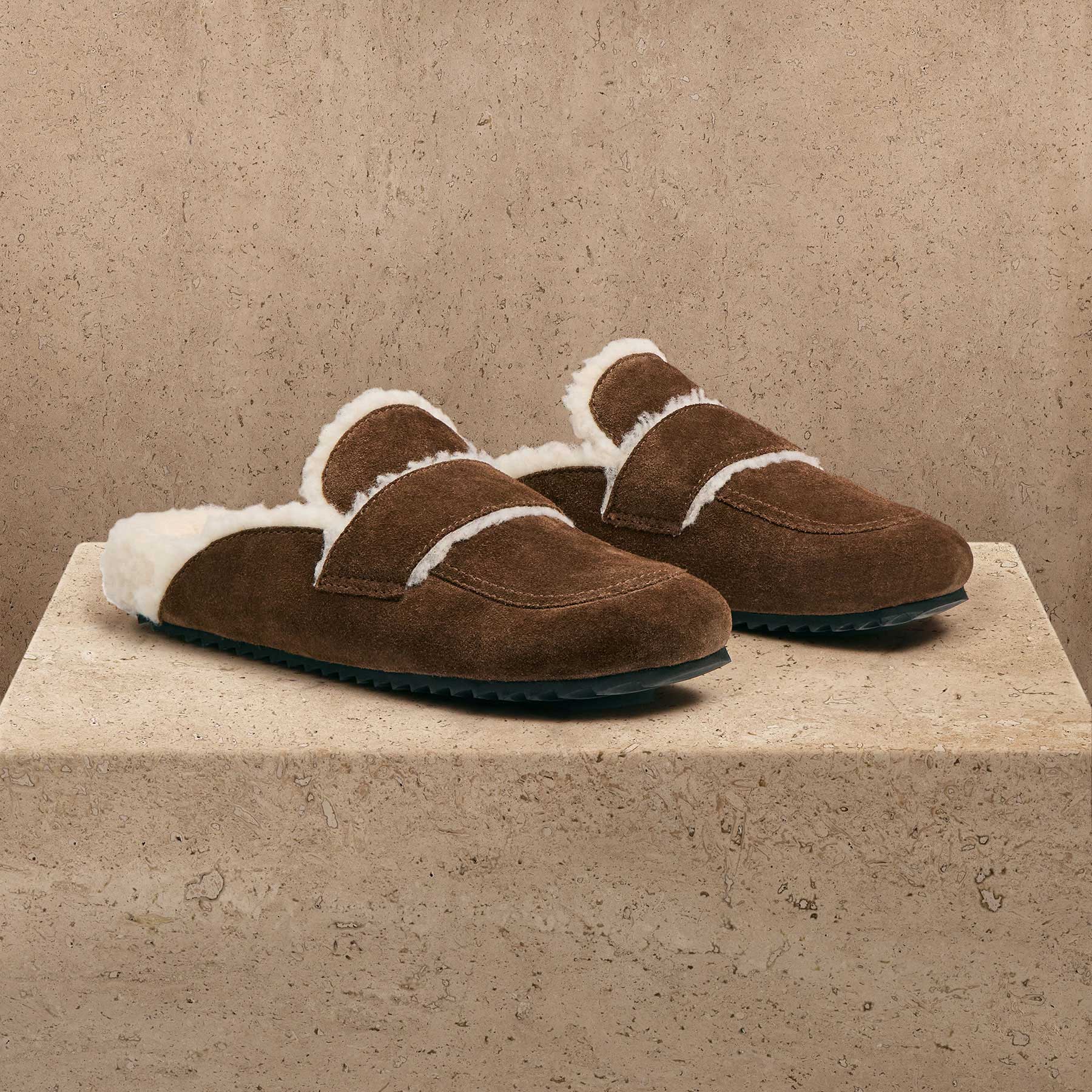Women's Suede V Ballet Flat In Taupe Grey | James Perse Los Angeles