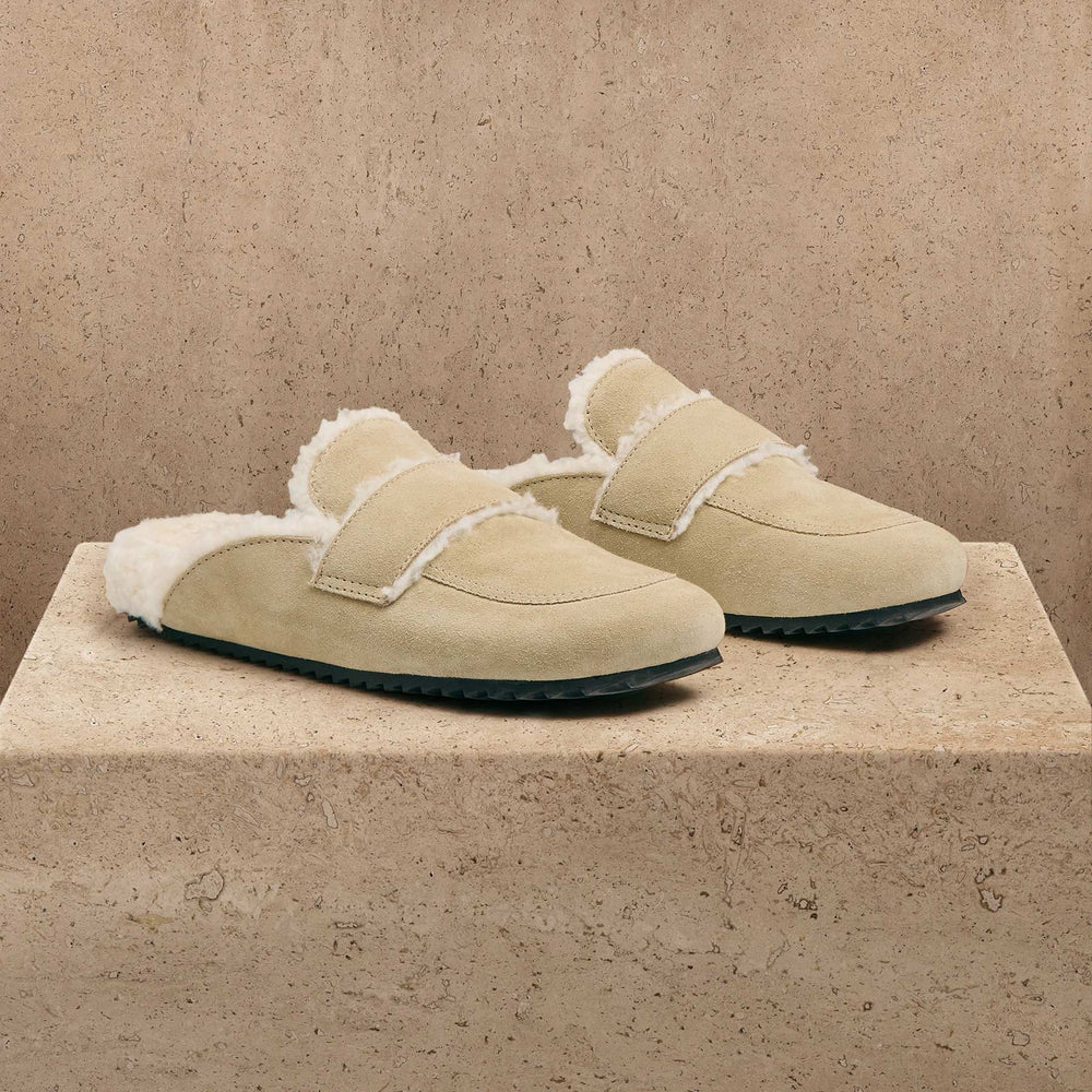 Women's Suede Lined Clog - Sand/Ivory