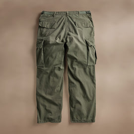Vintage Jungle Cargo Pant in Army Green | James Perse Los Angeles