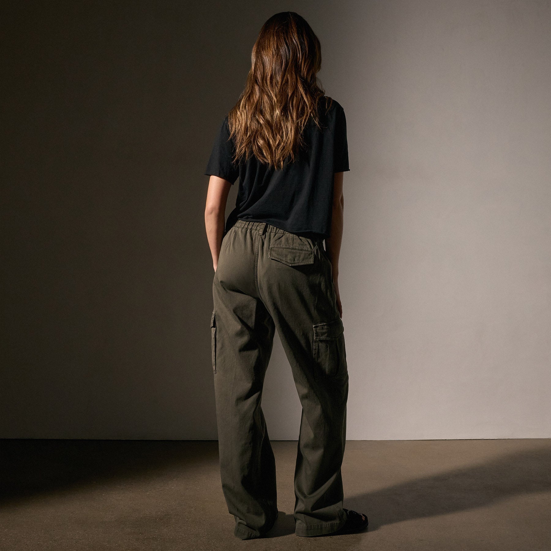 Cargo Pant in Hunter Pigment | James Perse Los Angeles