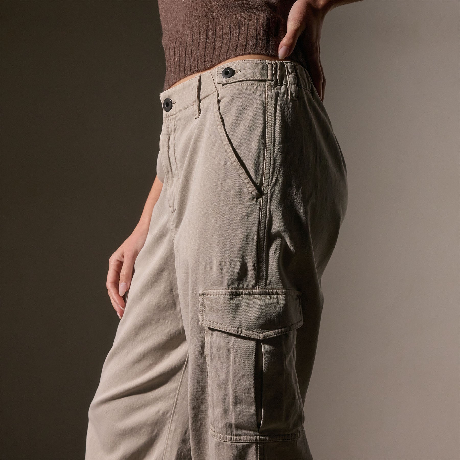 Cargo Pant in Salt Pigment | James Perse Los Angeles