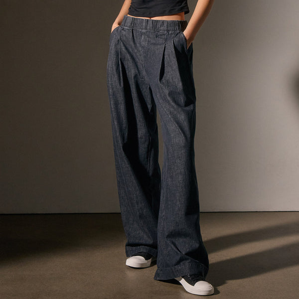 Pleated Denim Pant  in Black Enzyme Wash | James Perse Los Angeles