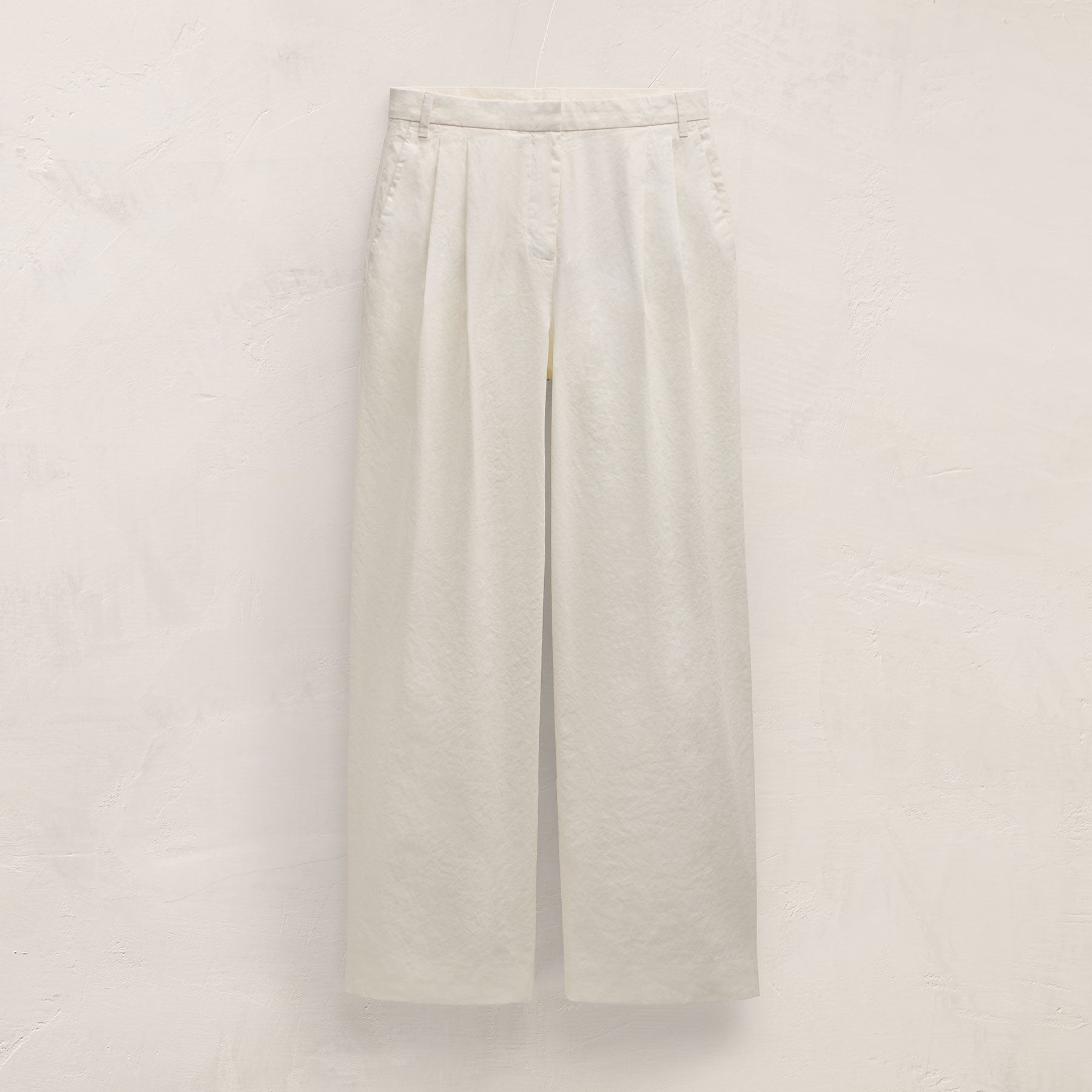 Linen Cotton Pleated Trouser in Off White | James Perse Los Angeles